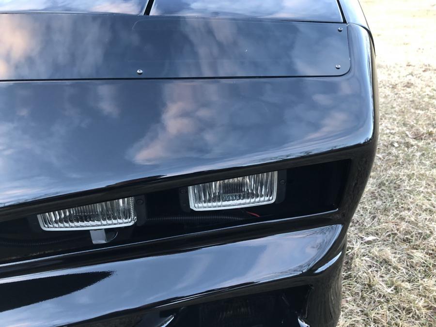 Детали экстерьера Pontiac Firebird Trans Am GTA KITT Tribute 1987 года  (фото 13 из 78)